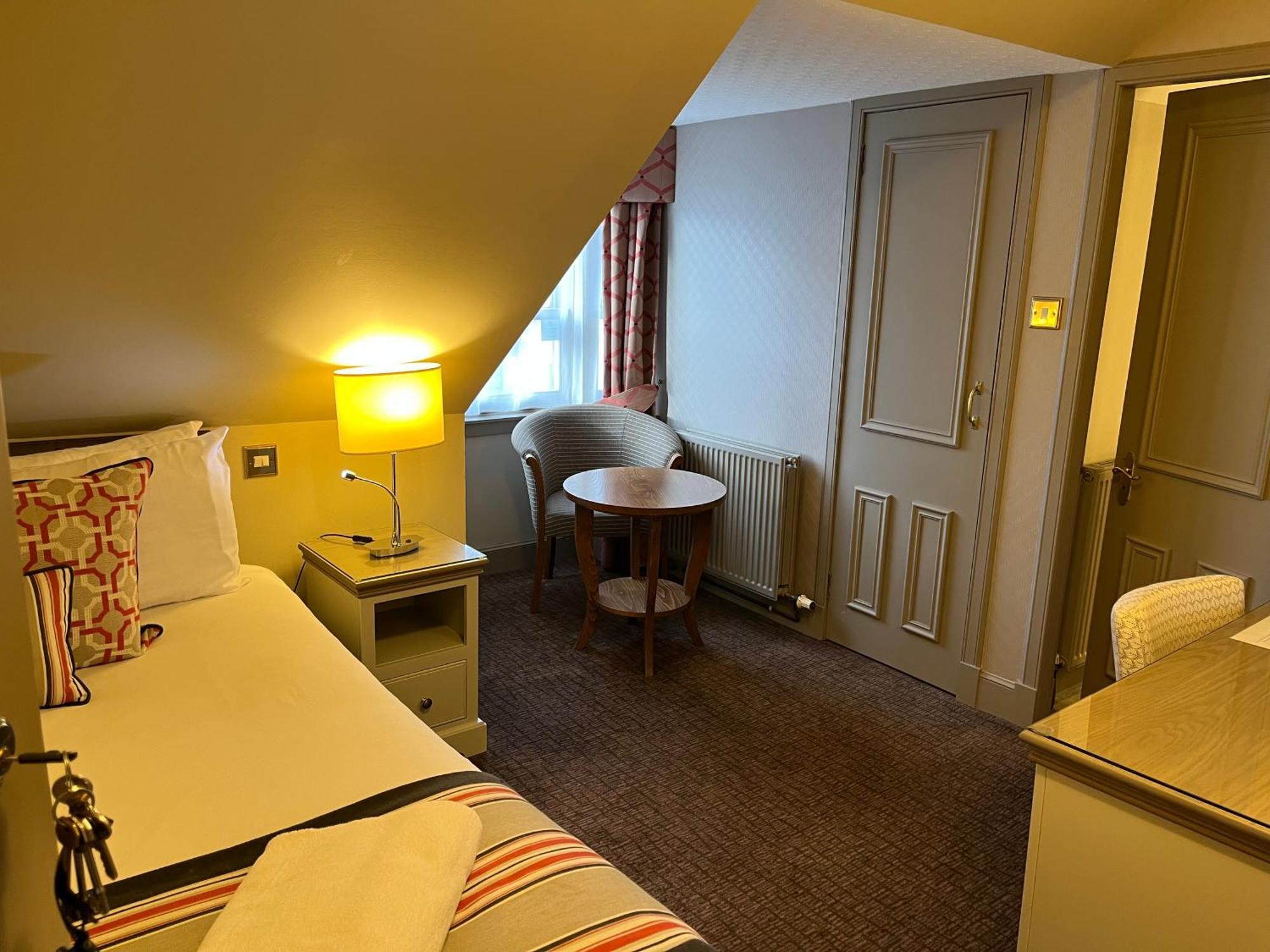 The Globe Inn Абердин Экстерьер фото
